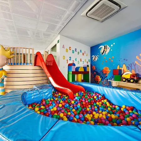 Vacationclub - Olympic Park Apartament C605 アパート コウォブジェク